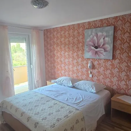 Апартаменты Hause Lupic *