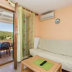 Hause Lupic Rab Town