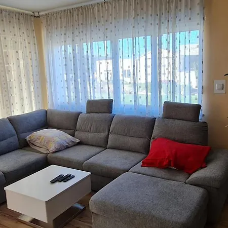 Apartment Hause Lupic *