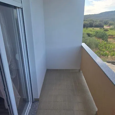 Hause Lupic Apartment Rab Town