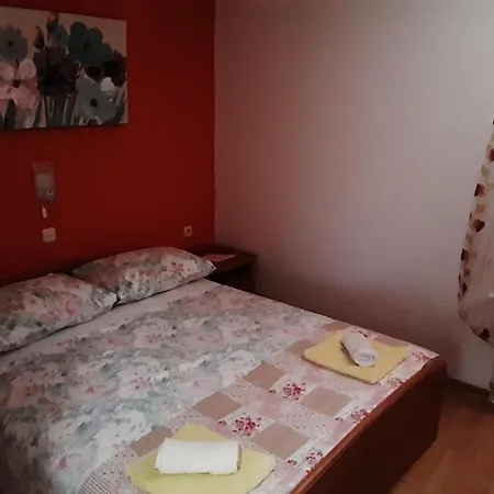 Hause Lupic Rab Town