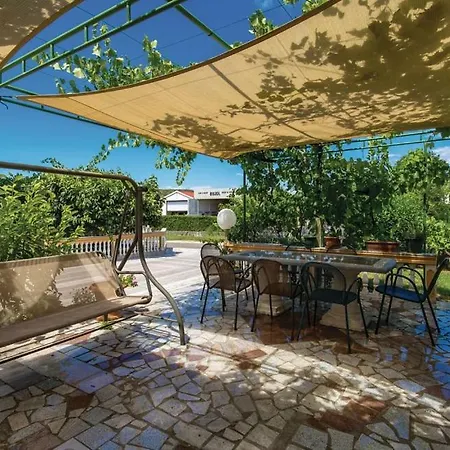 Apartment Hause Lupic